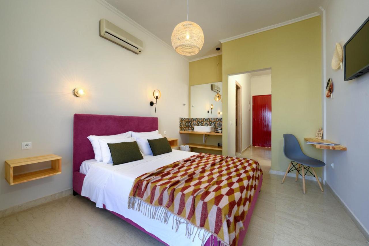 Batelo - Adults Only Benitses (Corfu)